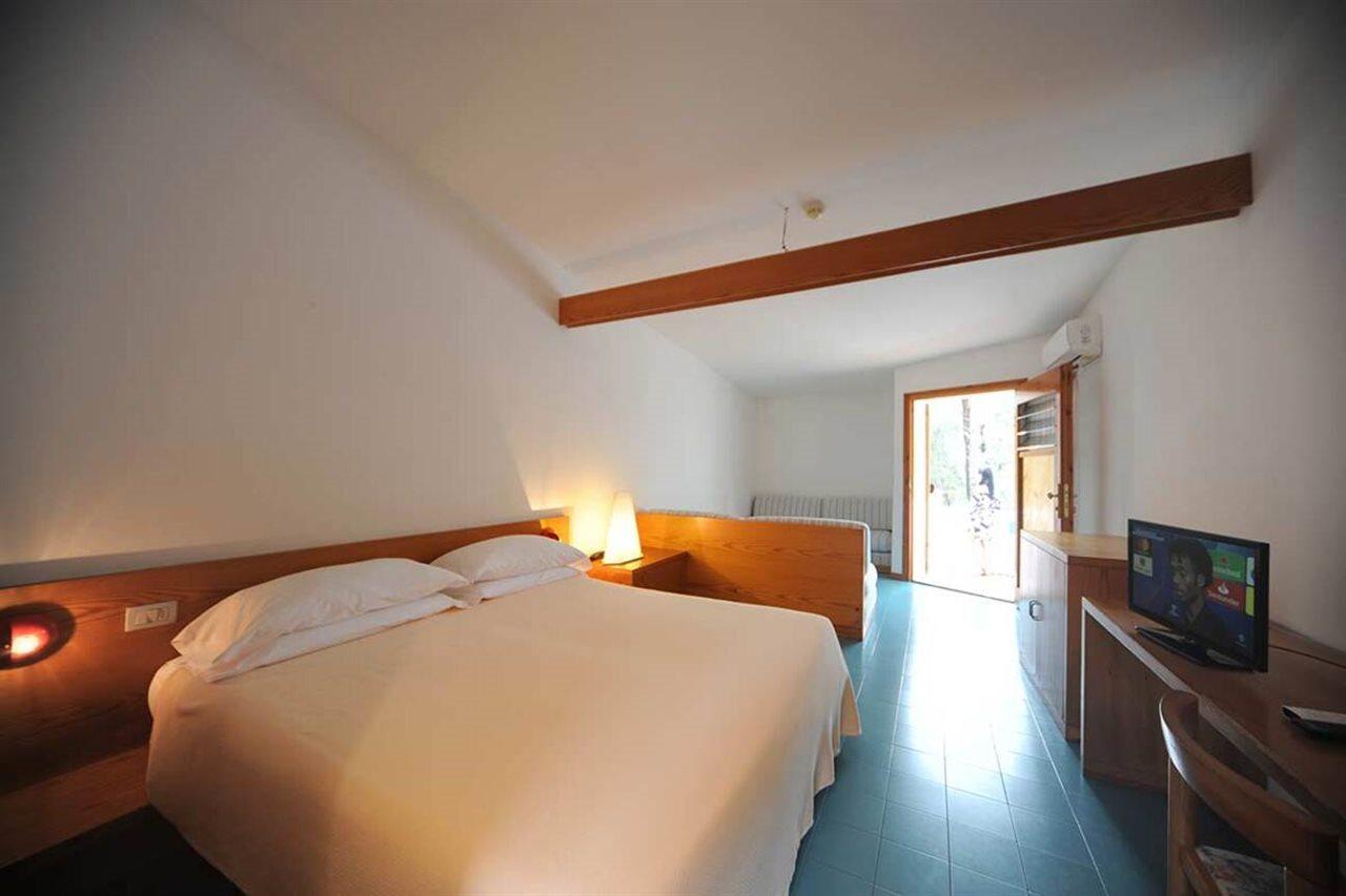 Hotel Kyrie Isole Tremiti San Domino Buitenkant foto