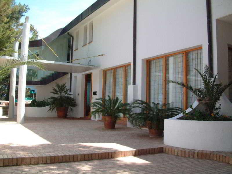 Hotel Kyrie Isole Tremiti San Domino Buitenkant foto