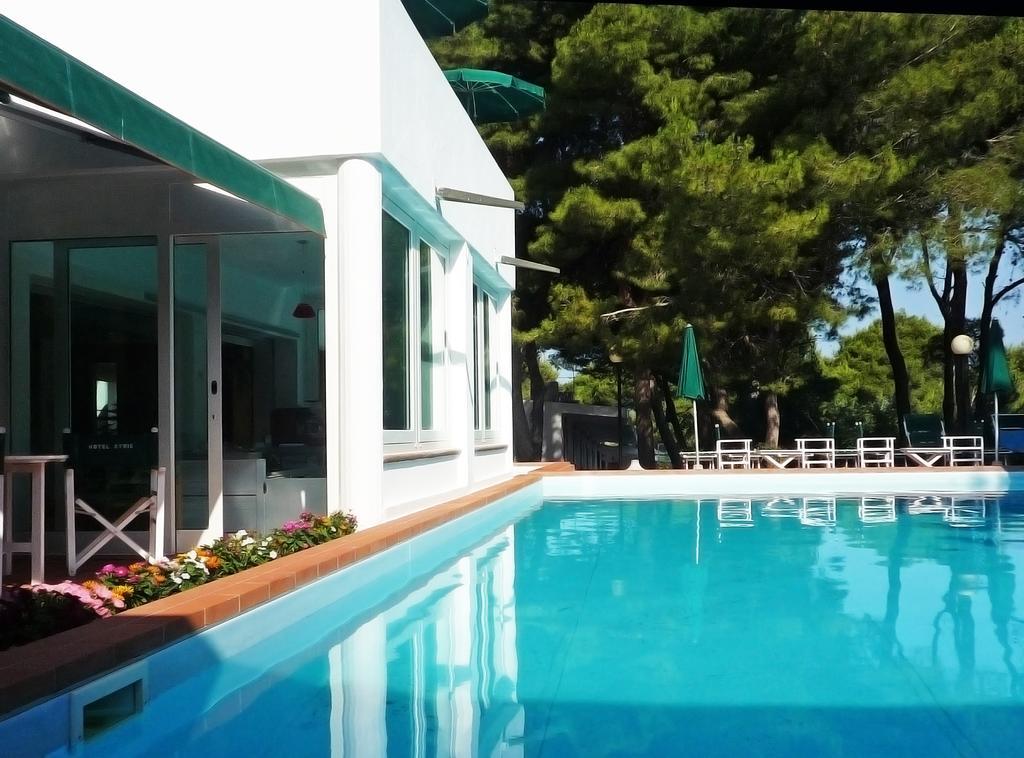 Hotel Kyrie Isole Tremiti San Domino Buitenkant foto