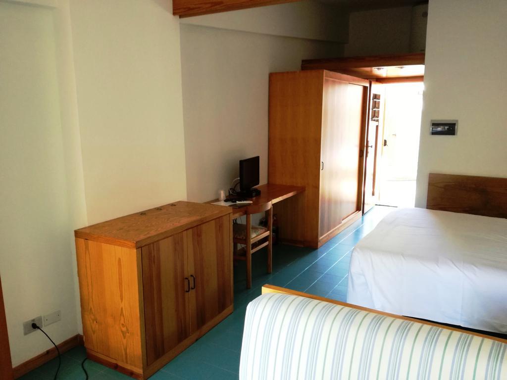 Hotel Kyrie Isole Tremiti San Domino Buitenkant foto