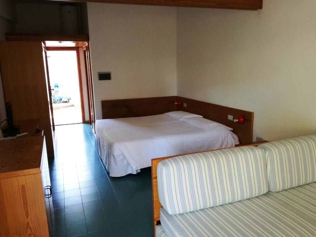 Hotel Kyrie Isole Tremiti San Domino Buitenkant foto